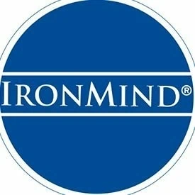 Sininen logo, teksti IronMind.