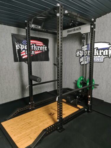 Premium power rack ylä- ja alataljalla tehokkaaseen kuntosaliharjoitteluun.