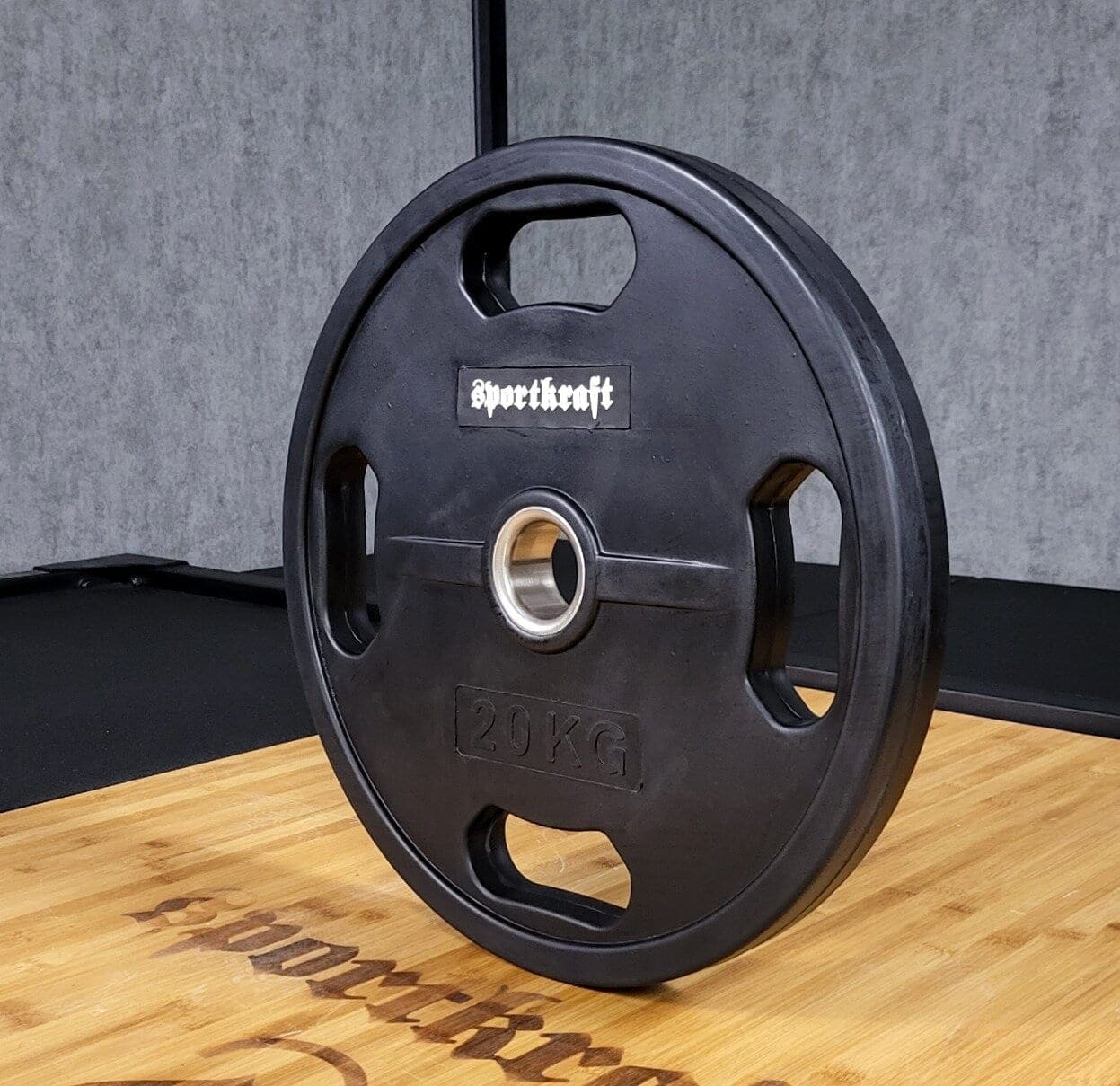 Musta SportKraft kumitettu levypaino 4 otekahvalla 45cm standardi