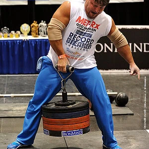 IronMind Rolling Thunder pyörivä kahva käsivoiman ja puristusvoiman harjoitteluun.