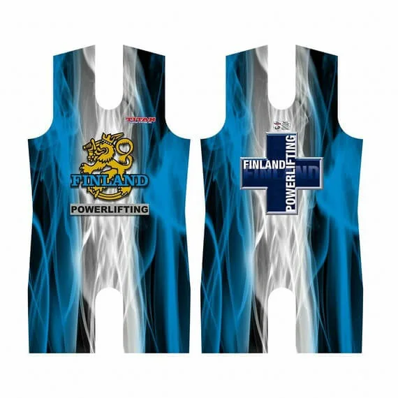 Suomen sinimusta powerlifting-asu leijona-emblemillä ja lipulla, IPF-hyväksytty Titan Triumph.