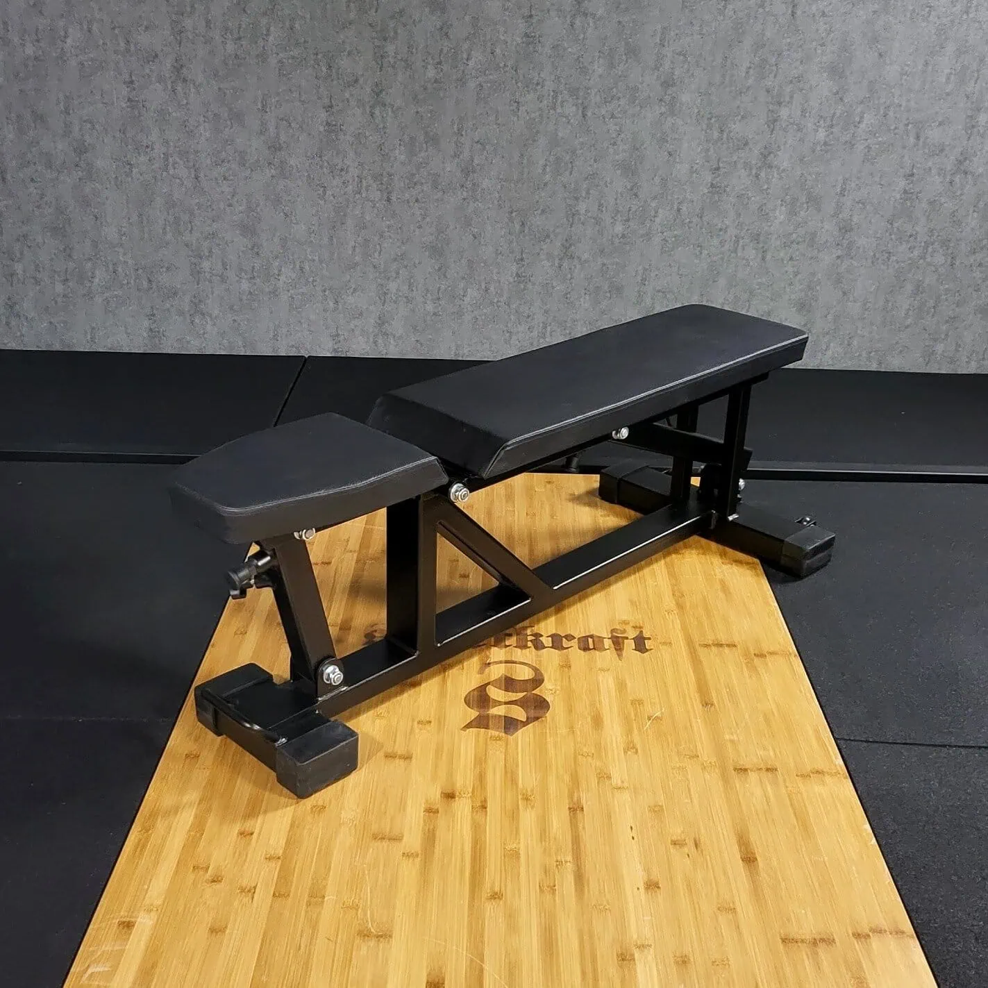 HC PRO säädettävä penkki 7