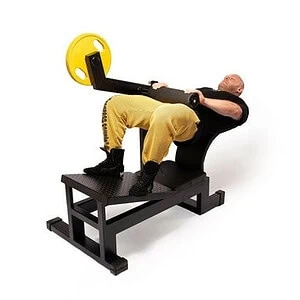 Säädettävä musta selänojennuspenkki alaselän ja keskivartalon lihasten vahvistamiseen.