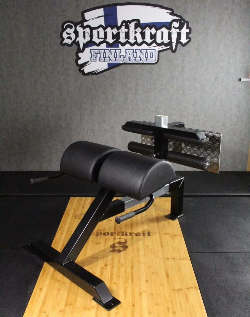 Kuntosalilaite Sportkraft-logolla.