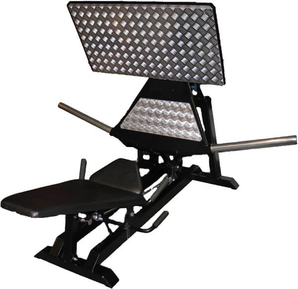 Säädettävä musta kuntosalipenkki ja tukeva voimaharjoitteluteline lihasvoimaharjoitteluun.