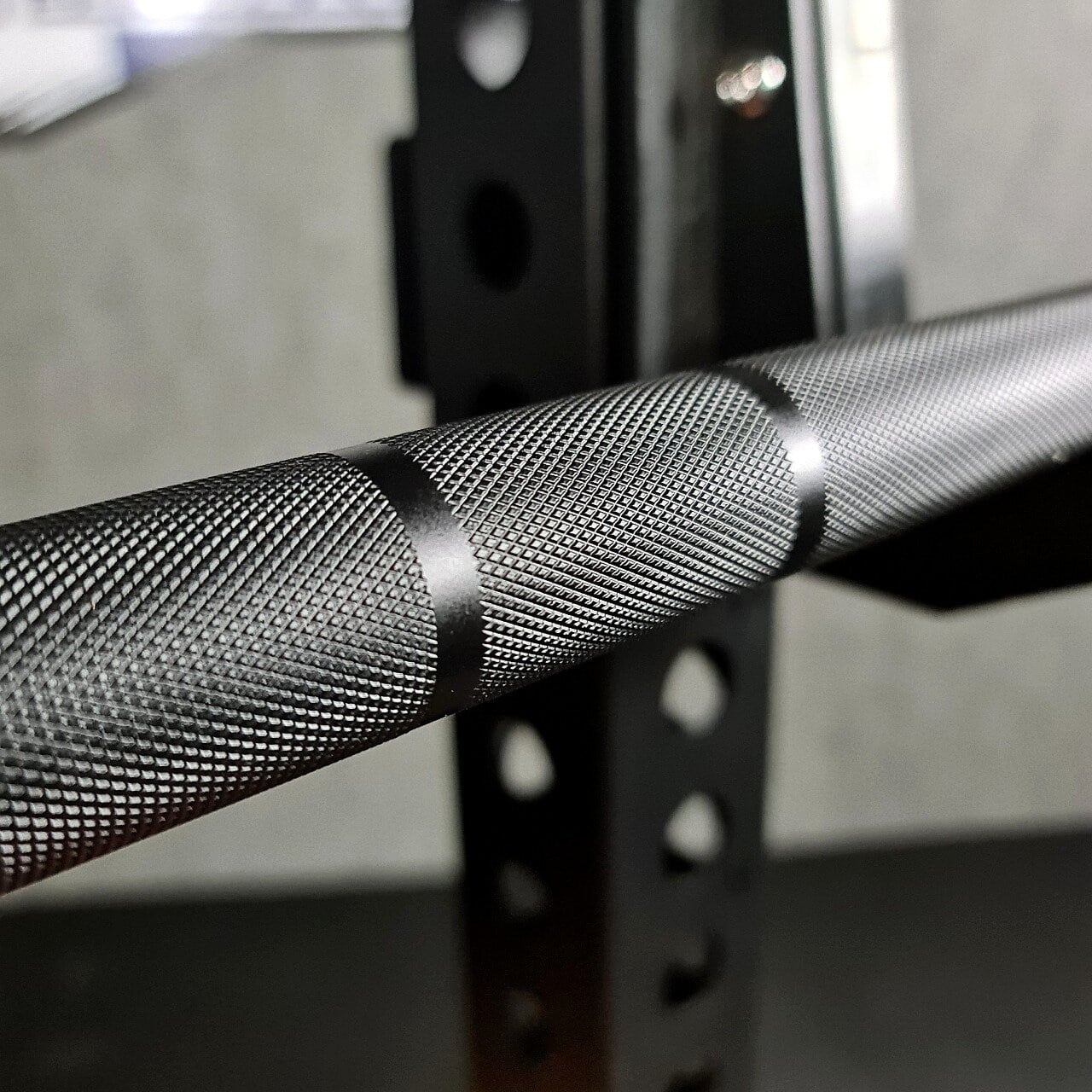 SportKraft Yleistanko 700, Musta