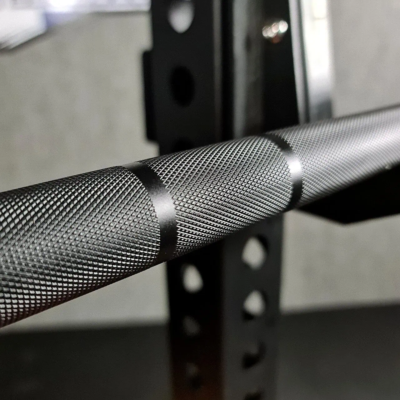 SportKraft Yleistanko 700, Musta