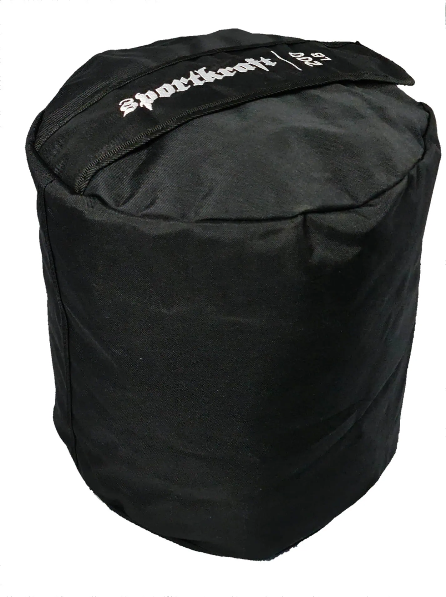 Musta SportKraft hiekkasäkki voimaharjoitteluun ja kuntoiluun, kestävä materiaali ja selkeä logo.