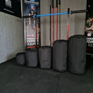 SportKraft hiekkasäkit kuntosalilla – viisi eri kokoa voimaharjoitteluun