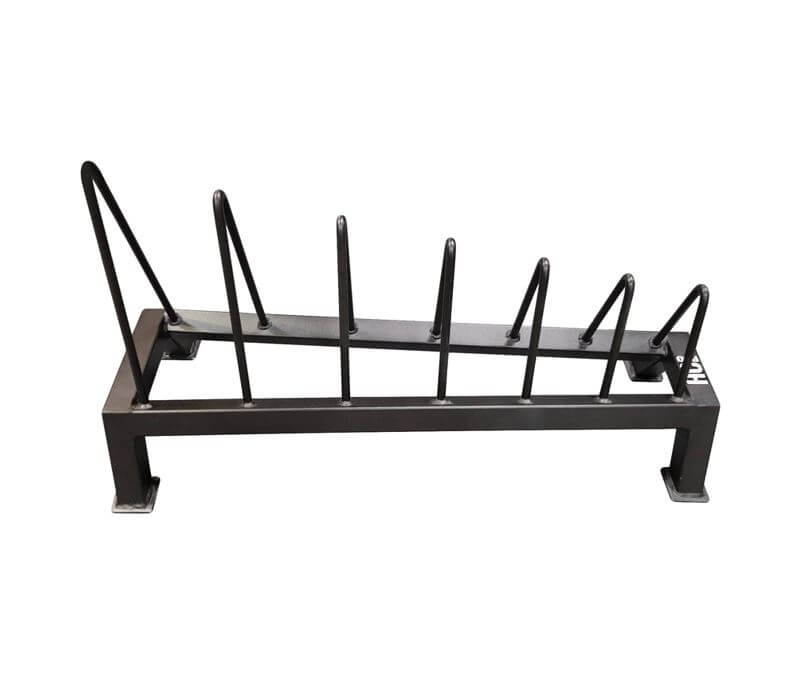 Moderni musta teräksinen polkupyöräteline ulkokäyttöön, useilla kaarevilla koukuilla pyörien pysäköintiin.