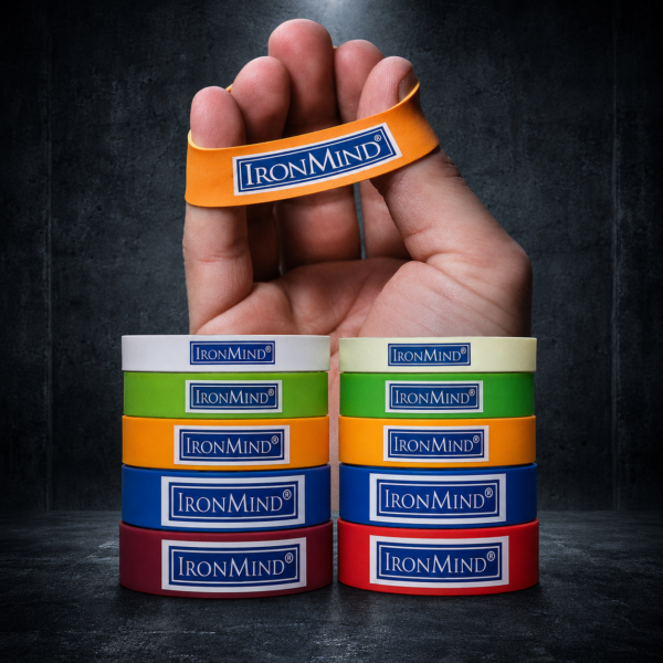 Alkuperäiset IronMind Expand-Your-Hand Bands -harjoitusnauhat. Pakkaus sisältää viisi eri dynaamista ja värikoodattua vastustasoa kyynärvarren lihastasapainon optimointiin.
