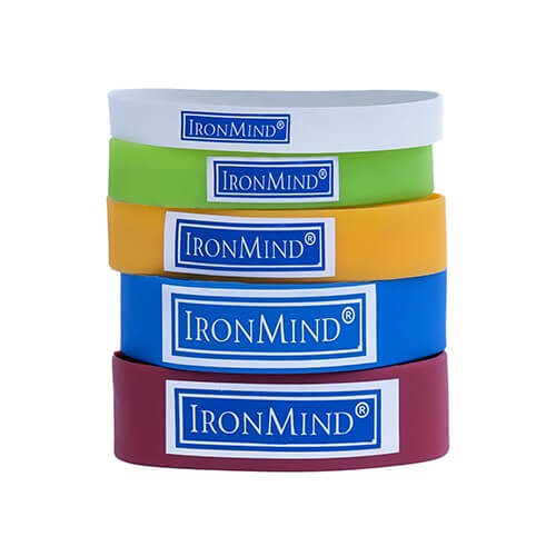 IronMind vastuskuminauhat eri väreissä ja vastustasoissa voima- ja liikkuvuusharjoitteluun.
