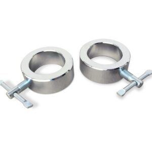 Kiiltävät metalliset kiristysrenkaat T‑kahvapultilla teolliseen ja tarkkaan kiinnitykseen.