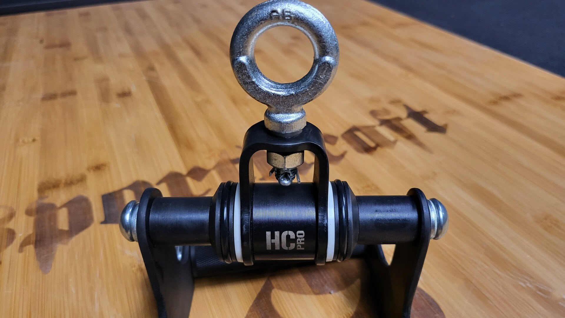 Deluxe Taivutettu kolmiokahva, V kahva