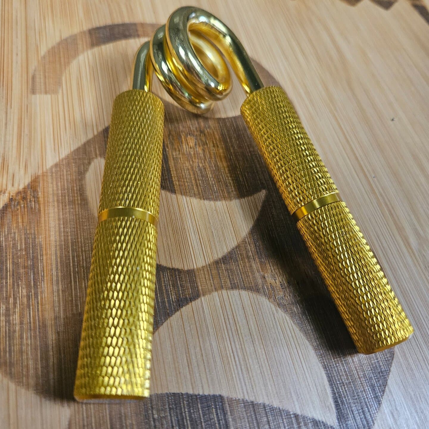 Käsipuristin, 7 sarja