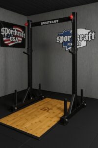 Sportkraft painonnostoteline kuntosalilla.