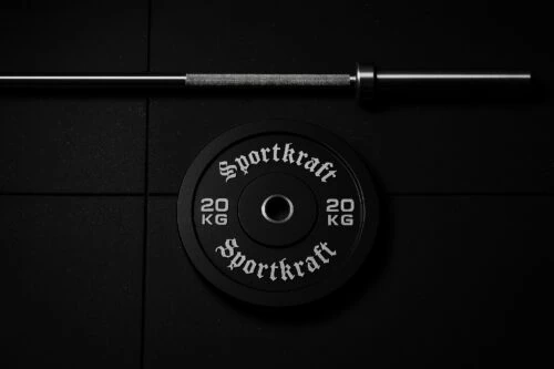 Painonnostovälineet mustalla taustalla